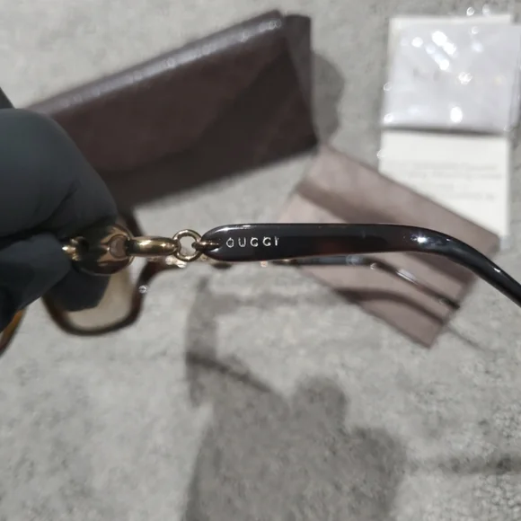 Gucci Open Temple Square Sunglasses gg 3584/S - www  display picture 3